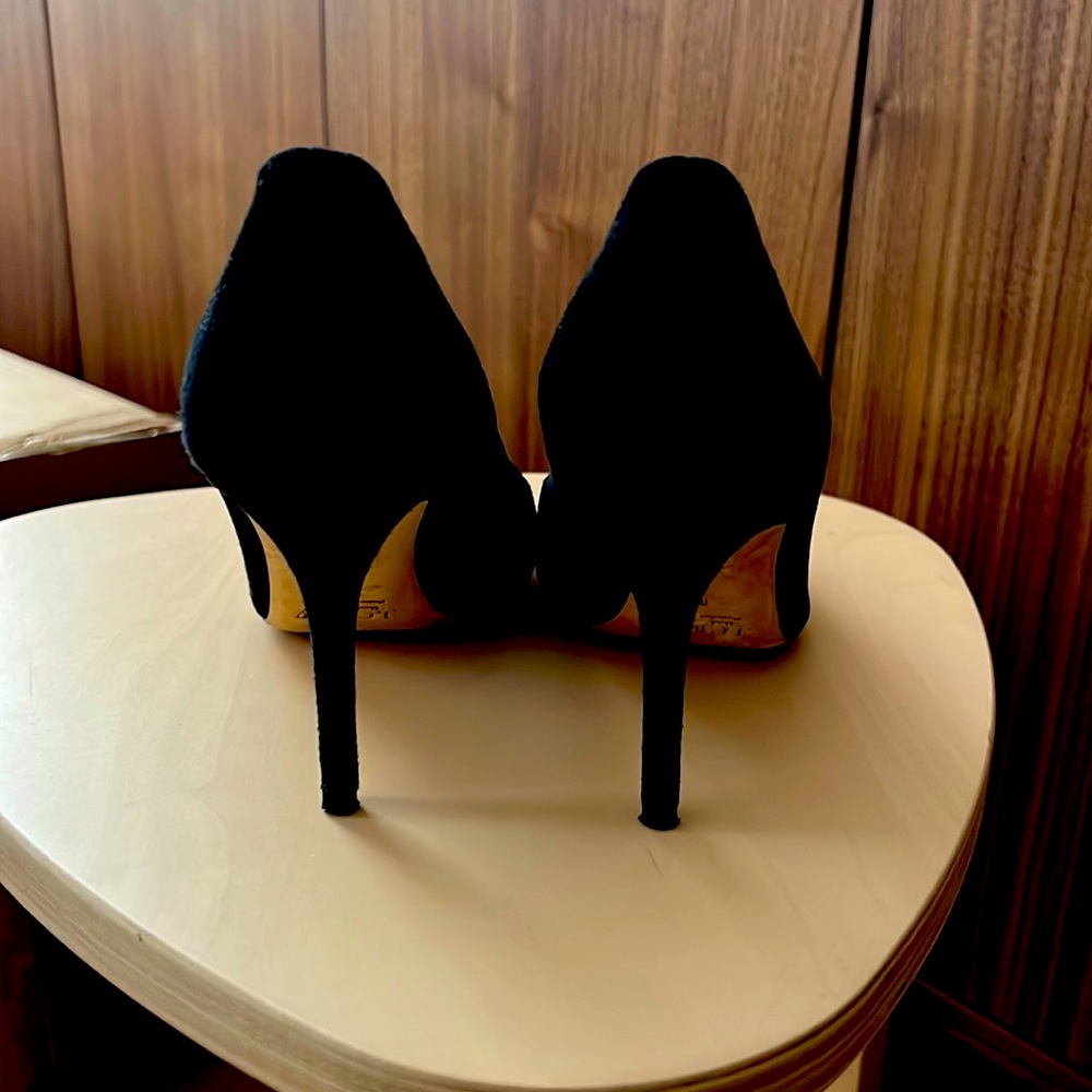 Suede high heels 3.5 inch high